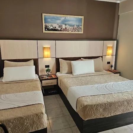 Pina's Seaside Apartmán *