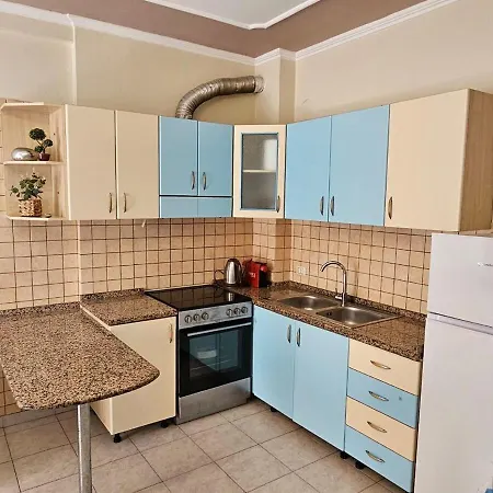 Pina's Seaside Apartment *